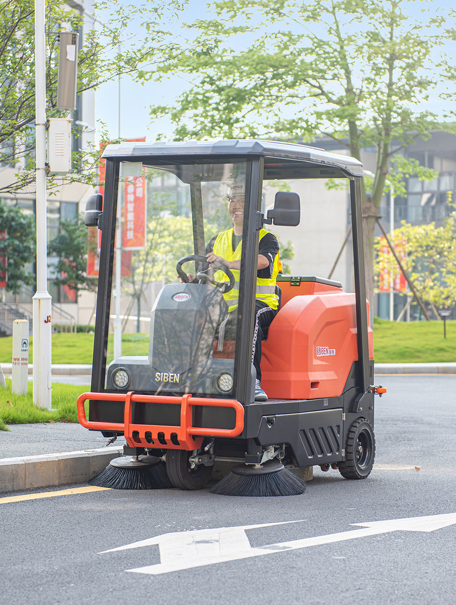 Industrial-sweeping-machine