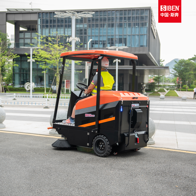 Semi-Enclosed Ride-On Floor Sweeper S400