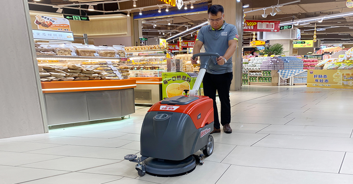 Walk-Behind Floor Scrubber X1 (2)