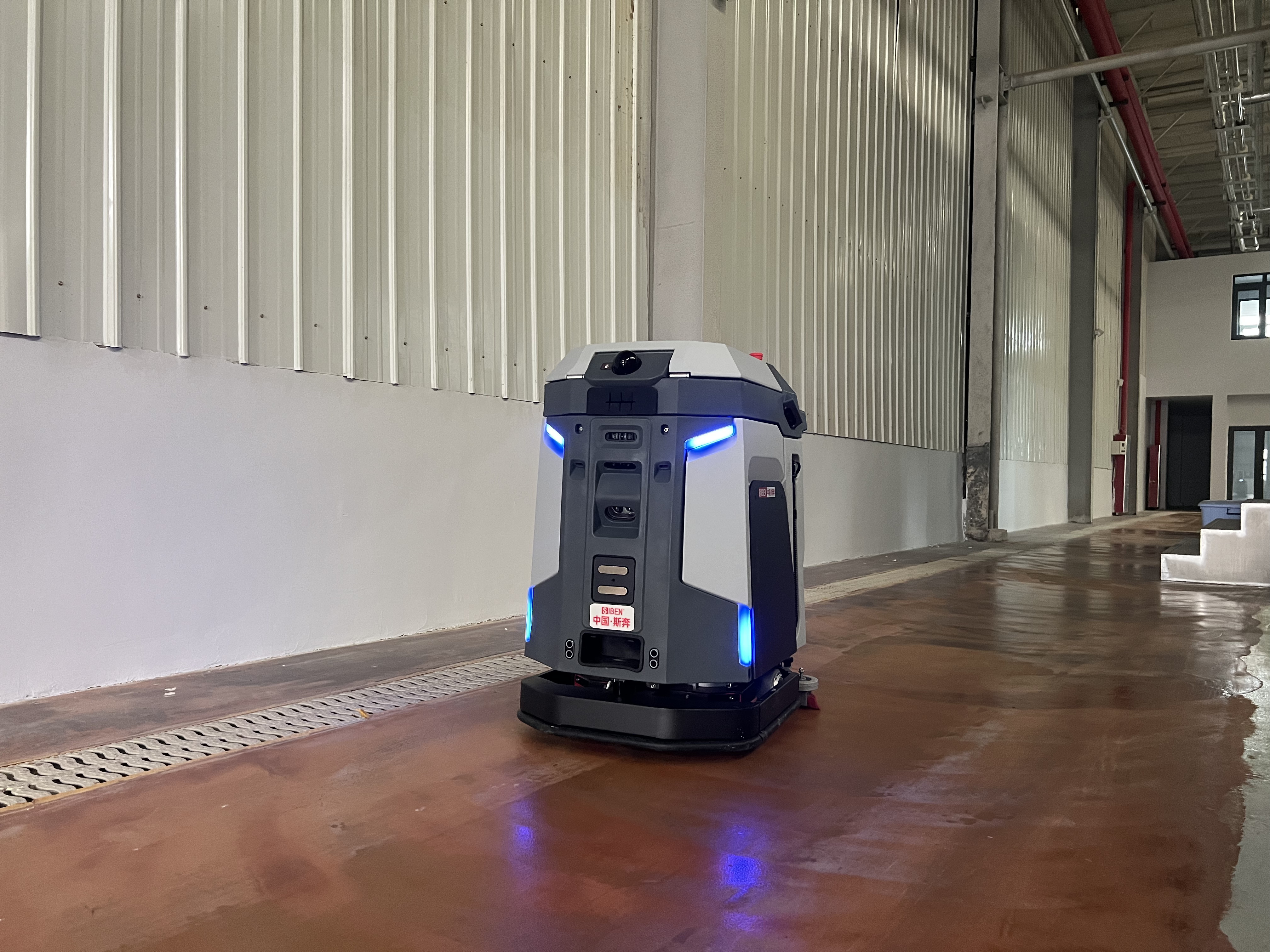 Industrial floor scrubbing robot GT(1).jpg