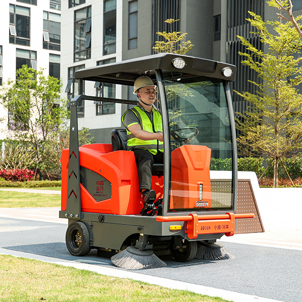 Long-lasting power to meet large-area cleaning operations