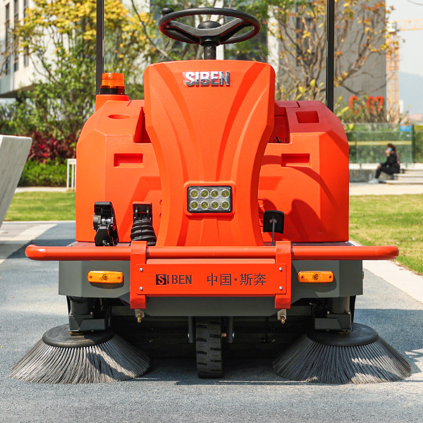 1500mm sweeping width, 450mm diameter dual side brush