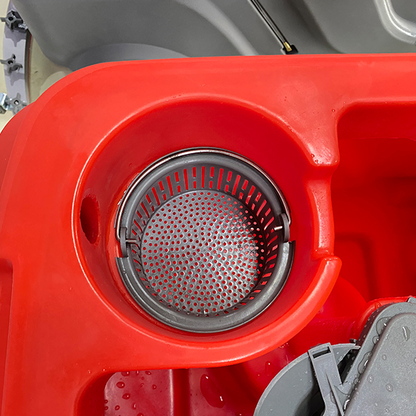 Filter basket, innovative design, making it easier for operators to clean the recovery water tank