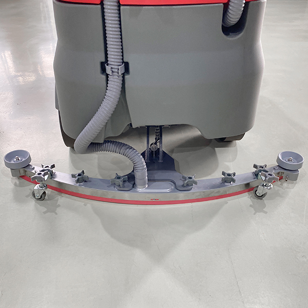 One-time die-cast all-aluminum squeegee head, corrosion-resistant, non-deforming, more durable