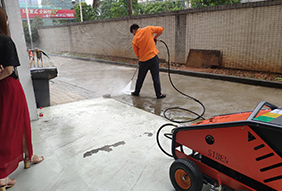 Road‑surface Cleaning